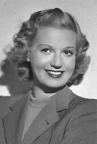 Laura Solari profile